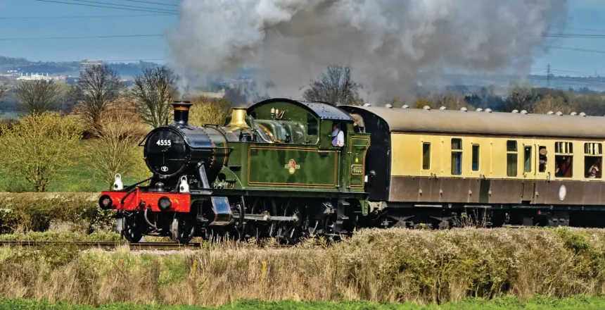 4555 heads towards Chinnor copy